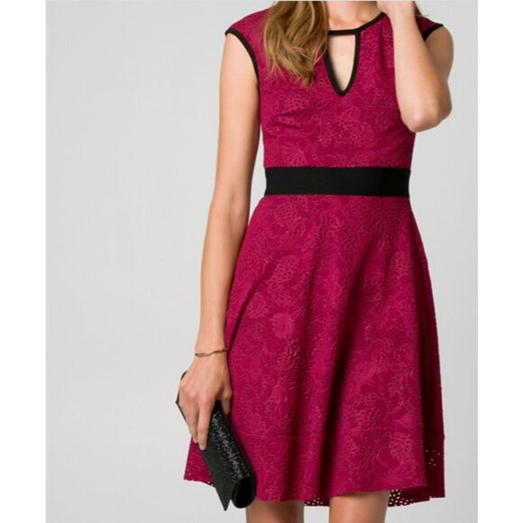 Le Chateau Laser Cut Knit Scoop Neck Berry Dress Size XXL - Picture 3 of 5